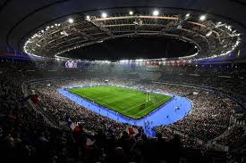 湖人进攻端配合流畅，失误率下降