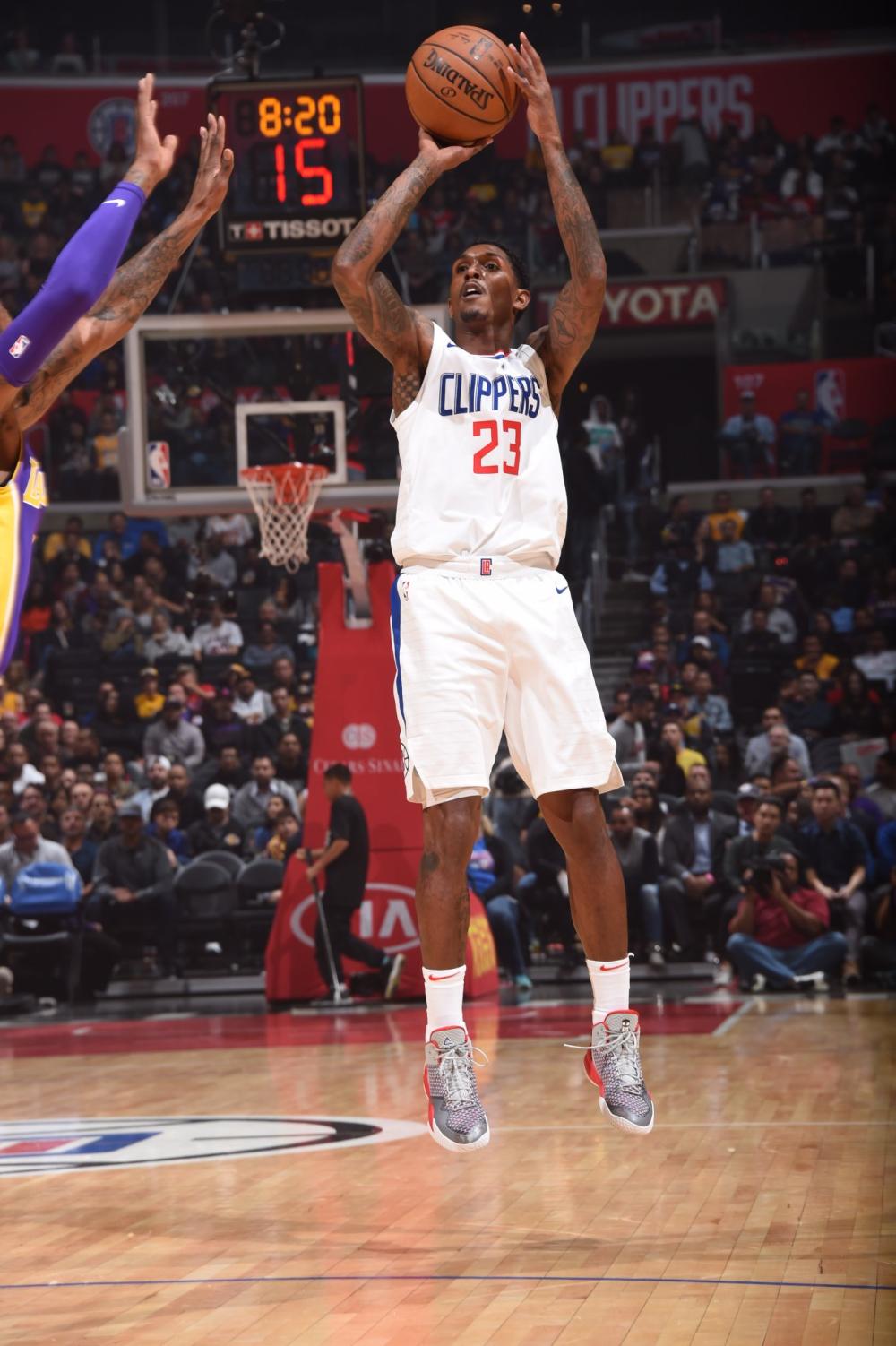 教练中脱颖 教练中脱颖