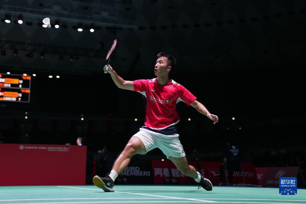 中脱颖而出 中脱颖而出